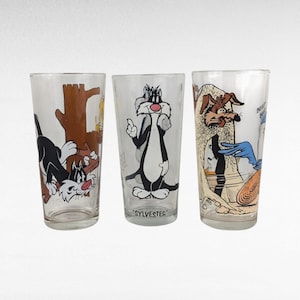 Vasos vintage Warner Bros., juego de 3, Looney Tunes, Silvestre, Correcaminos, vasos de dibujos animados, cristalería coleccionable, utensilios de cocina retro