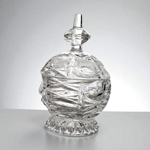 Vintage Crystal Glass Candy Dish with Lid: Clear Home Decor