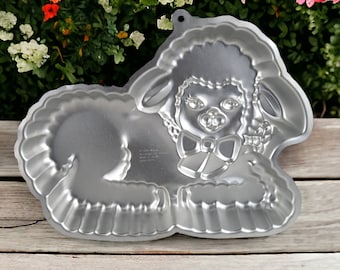 1990 Wilton Lamb Cake Pan