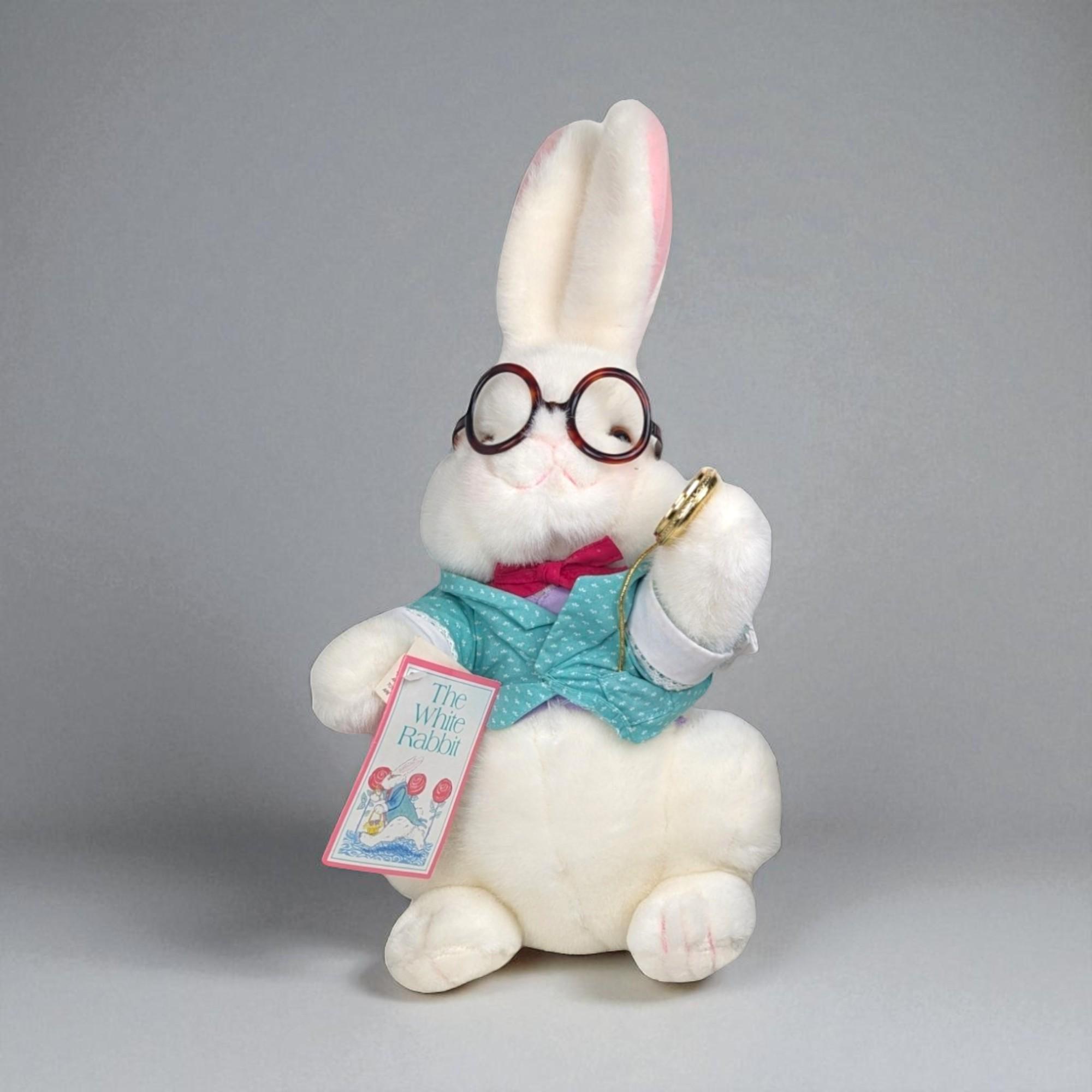 * vintage figure ୨୧ * 真っ白 可愛い ひつじちゃん Vintage 1991 White Rabbit Plush: Target Alice in Wonderland