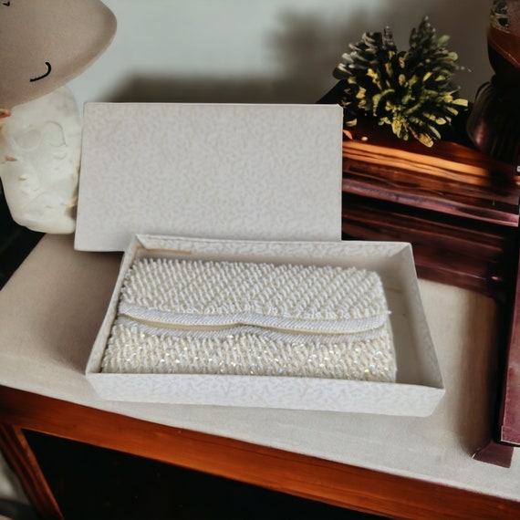 Vintage White Beaded Clutch - image 1