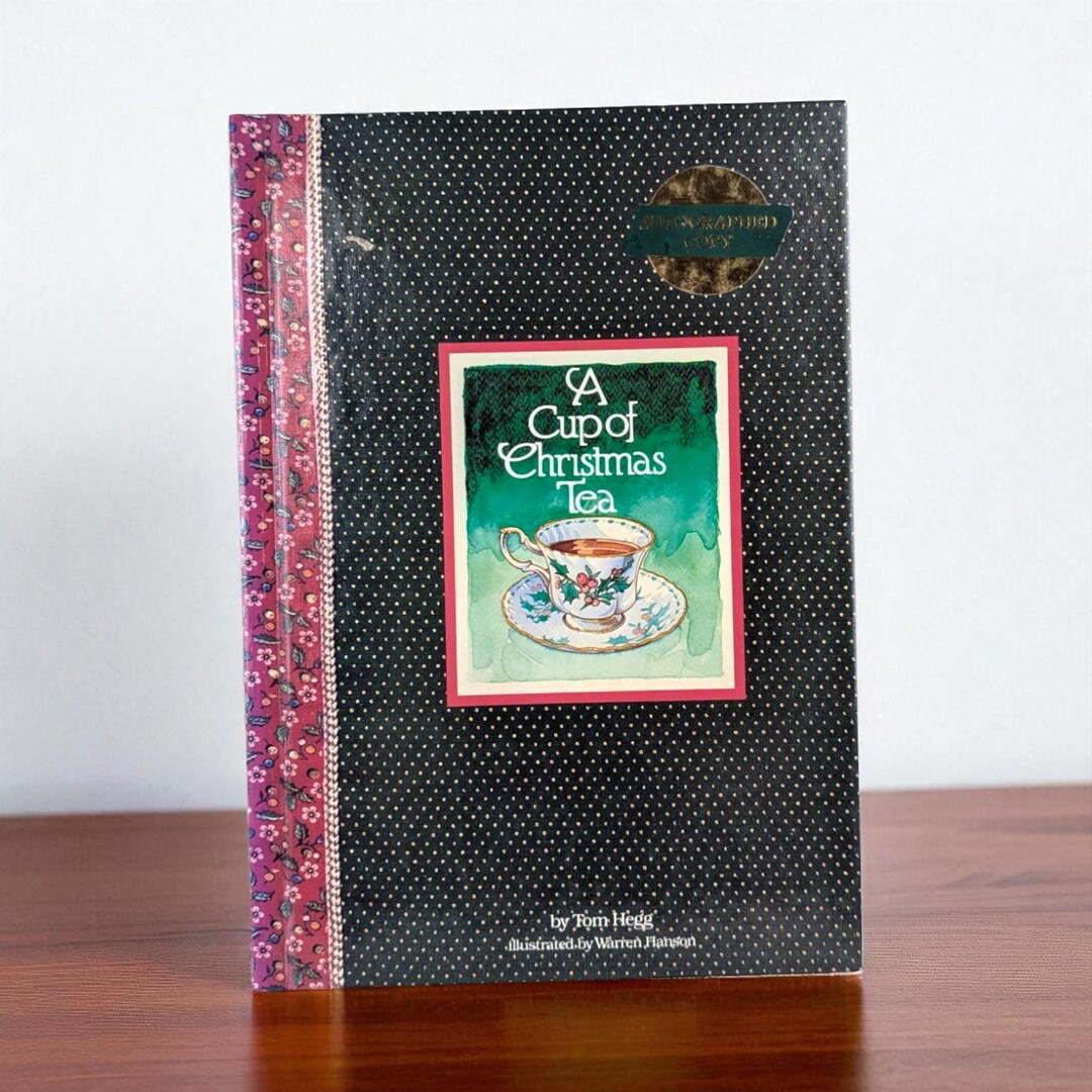 A Cup of Christmas Tea: Cozy Moments to Savor This Holiday Season