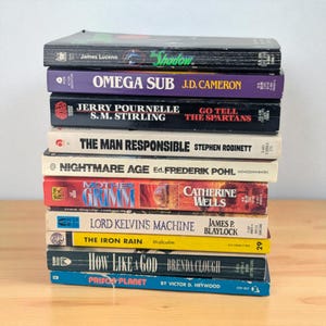 You Pick Vintage Sci-Fi Fantasy Paperback Book: Classic Authors, Space Opera, Dystopian Novels