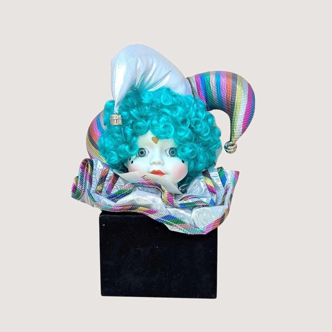 Victoria Jester Victoria Ashlea Originals: Arthur Jester Porcelain Music Box – Bette ...