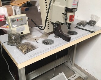 Automatic electrical Button Badge Maker Punch Press Machine