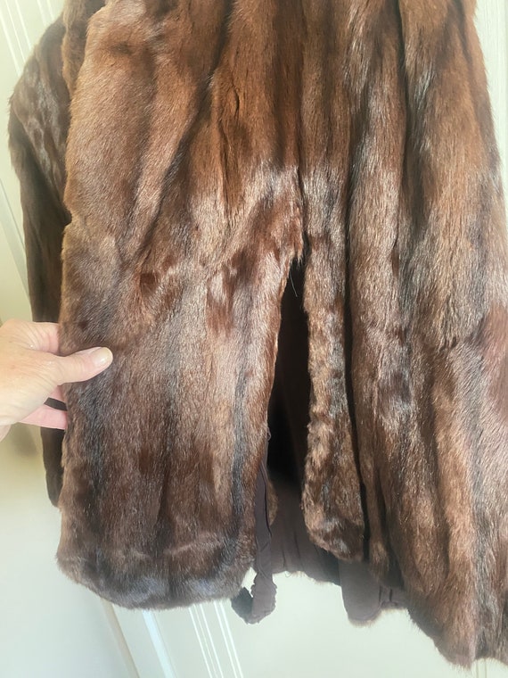 Gorgeous mink fur cape - image 3