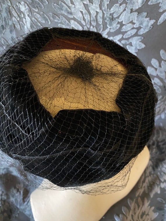 Vintage black velvet hat - image 1