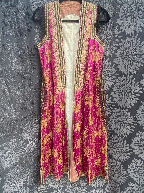 Spectacular Victorian long silk brocade sleeveless