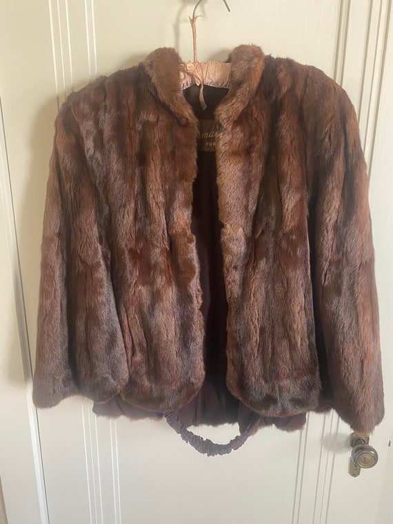 Gorgeous mink fur cape - image 2