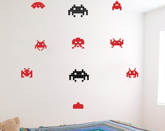 Space Invader wall decals - Playroom decal - game room stickers - boys room decals - Retro gaming  - YYdecals