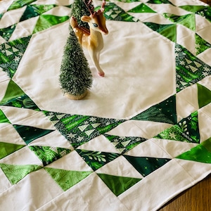 Christmas- Christmas table topper - table topper - Christmas decor- table runner