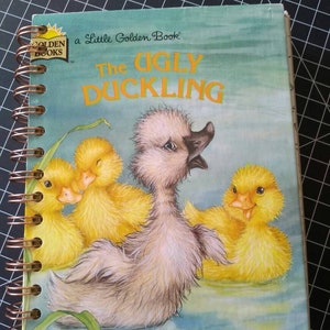Pequeño libro de oro hecho a mano spiral bound junk journal, Memory Keeping J, Keepsake J, Diary J, Scrapbook J, Writers J, Gift J, Traveling J.