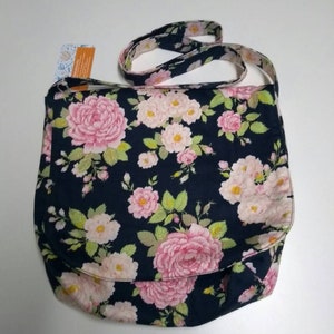 Handgemachte Stoff Messenger Bag, Boho & Hippie Stil Messenger Bag, Blumenmuster Stofftasche.