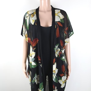 Vintage 70s Kimono, Magnolia Pattern, 70s Floral Duster, 70s Kimono, 70s Duster, 70s Flower Power Kimono, Vintage 70s Magnolia, 1970s Robe