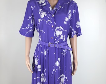 Vintage 70-tals blommig klänning, retro vardagsklänning, lila blommig klänning, retro blommig klänning, tävlingsdagsklänning, storlek 12 dam, vårklänning för tävling, 70-tal