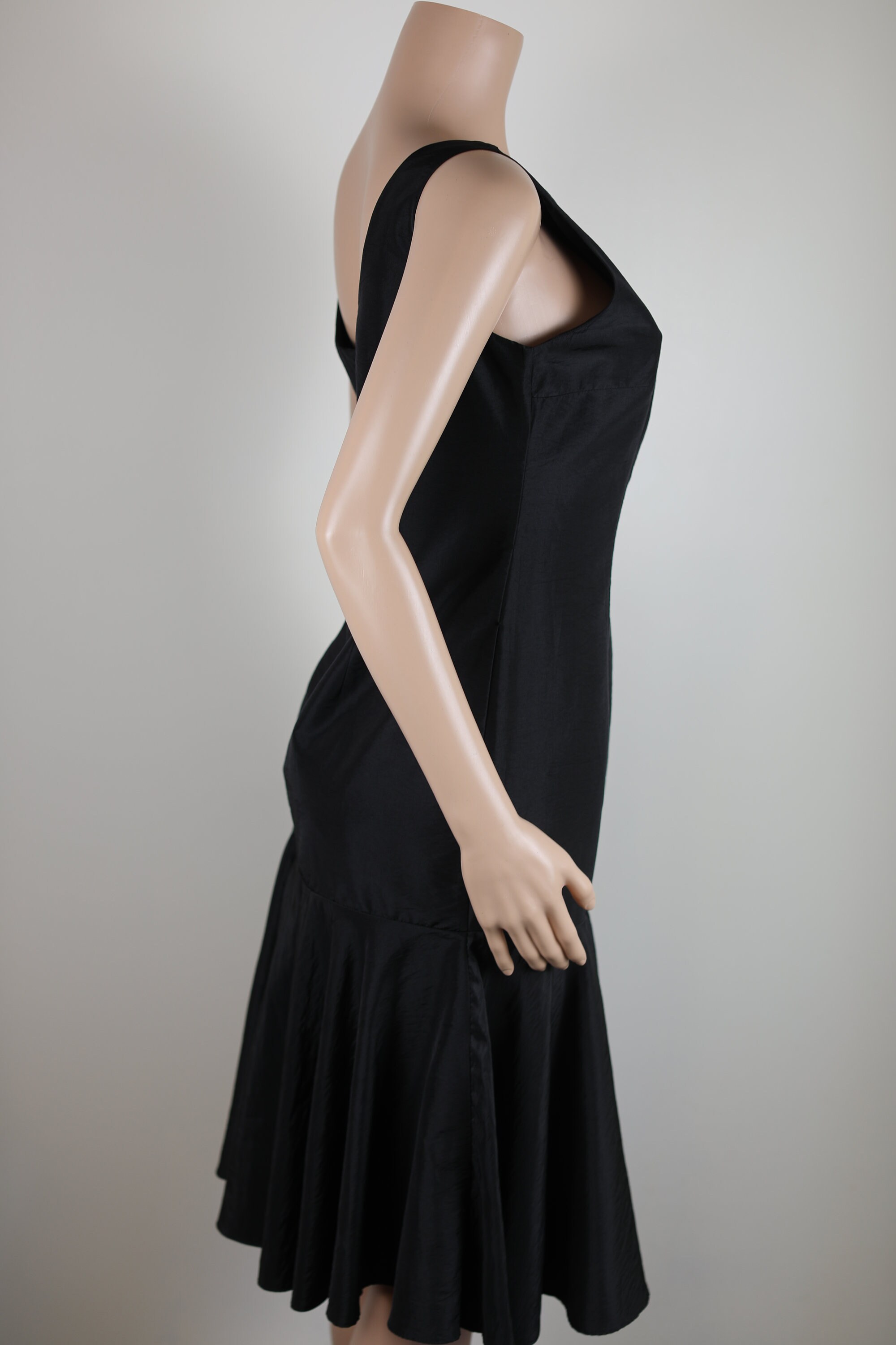 reformation dress yellow // Silk Ellery – VSP Consignment Stunning Column Wedding Dress My Actual Bust is:40
