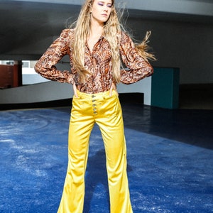 Vintage 70s Sunflower Yellow Pants, Size 6, Disco Pants, Disco Flares, Festival Pants, Splendour in the Grass Size Small. image 4