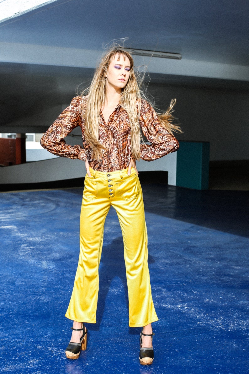 Vintage 70s Sunflower Yellow Pants, Size 6, Disco Pants, Disco Flares, Festival Pants, Splendour in the Grass Size Small. image 4