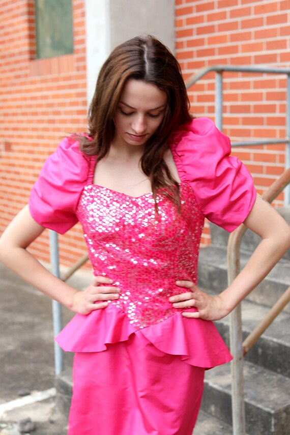 80s prom queen dress Buy Vintage 80s PROM QUEEN Barbie Pink Prom Dress, Large Puffy Sleeves,  Sequins, and Rufeled Waist. Size 12. 80s Hens Party Online in India