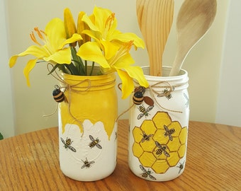 Honey Bee Kitchen Decor - Pros and Cons