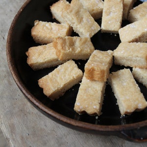 Shortbread Cookies : Classic Scottish Shortbread biscuits - 8 Cookies