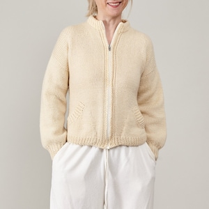 Vintage Hand Knitted Wool Cardigan for Women Size XS - S, A Preppy Zip Up Cardigan with Pockets in Soft Beige