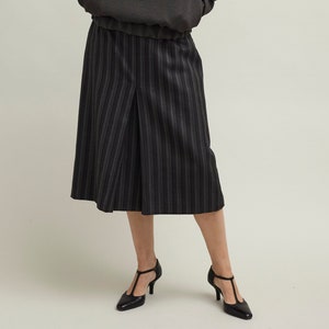 Vintage Grey Wool Skirt with a Front Double Pleat, an Elegant Grey Tweed Midi Skirt with Flattering A-Line Shape FTV1065 image 1