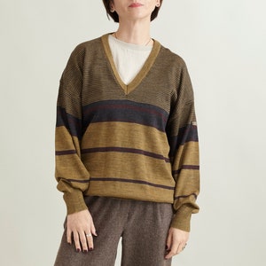 Vintage Wool V-Neck Sweater Size L Mustard Unisex Wool Sweater FTV1180 image 1