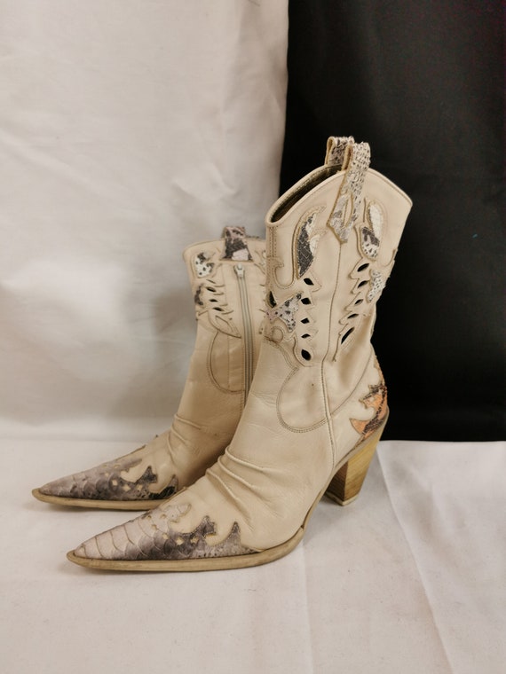 Vintage White Cowboy Boots for Women Size 6.5US |