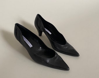 Vintage Black Leather Pointed Toe Shoes for Women Size 39 | Soft Leather Medium Heels Shoes FTV1547