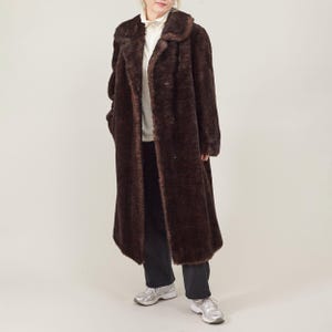 Vintage Brown Llama Wool Overcoat Women’s Size L – Luxury A-Shape Long Winter Coat, Warm Fluffy Wool Jacket, Timeless Vintage Outerwear