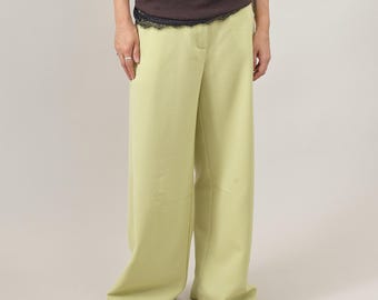 Damen-Wollhose in Chartreuse, Weite Hose, 100 % Naturwolle