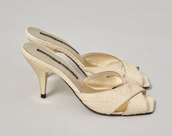 Vintage Snake Skin Peep Toe Mules Women 7 US, in Cream Butter White with Elegant Golden Heels, Medium Height, Festive Occasions Sandals