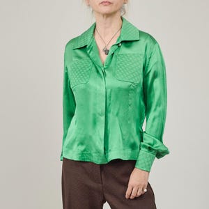 Vintage 100% Silk Shirt, Women Size S, 90&#39;s Elegant Green Charmeuse Silk Blouse, Italian Retro Style Top, Fit Cut with Quilted Details