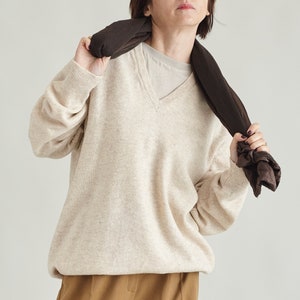 Vintage Wool Sweater Unisex Design, size L Mens Beige V-neck Jumper, Premium Neutral Essential Knitrwear FTV1166 image 2