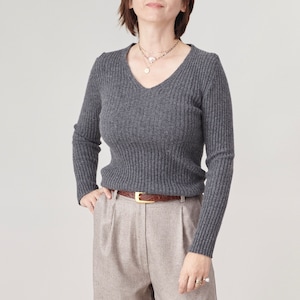 Vintage Grey Cashmere Sweater for Women Size S, V-Neck Ribbed Jumper, Minimalist Knitwear, Monochrome Office Wear, 1st Layer Sweater FTV1523