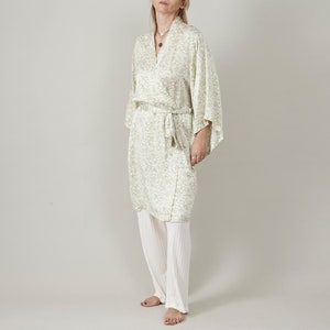 Peignoir kimono vintage en pure soie : imprimé floral, taille S