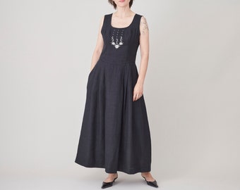 Robe vintage en lin pour femme, taille S - M | Robe longue noire avec broderie florale