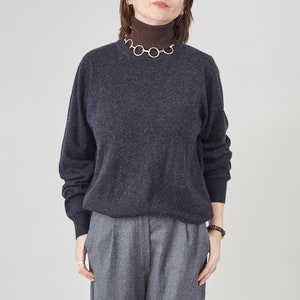 Vintage Dunkelgrauer Kaschmirpullover mit Rundhalsausschnitt Größe XL | Weicher Essential-Pullover für den Winter FTV1794
