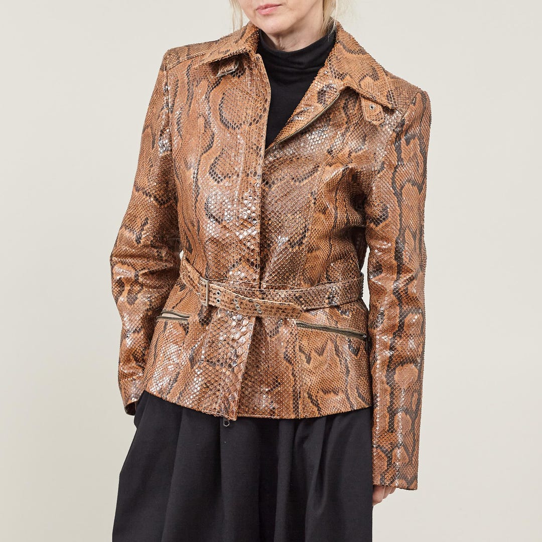 Veste Moto Simili Cuir Imprimé Serpent Rose - Marque BlankNYC - Taille S - Neuf Avec étiquettes