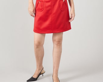 Minigonna in lana rossa: stile retrò a trapezio, tessuto italiano