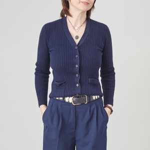 Vintage Ribbed 100% Cashmere Cardigan Women Size XS, Slim Fit Navy Soft V-Neck Cardigan with Pockets, Preppy Knitwear for Work FTV1836