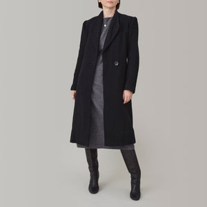 Vintage Black Wool Overcoat Women, Size S, Tailored Knee-Length Winter Coat, Retro Collar, Minimalist Design, Single Button Closure FTV1222