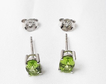 1.49 Carat Oval Peridot 925 Earrings Sterling Silver Gemstone Jewelry Apple Green Earring