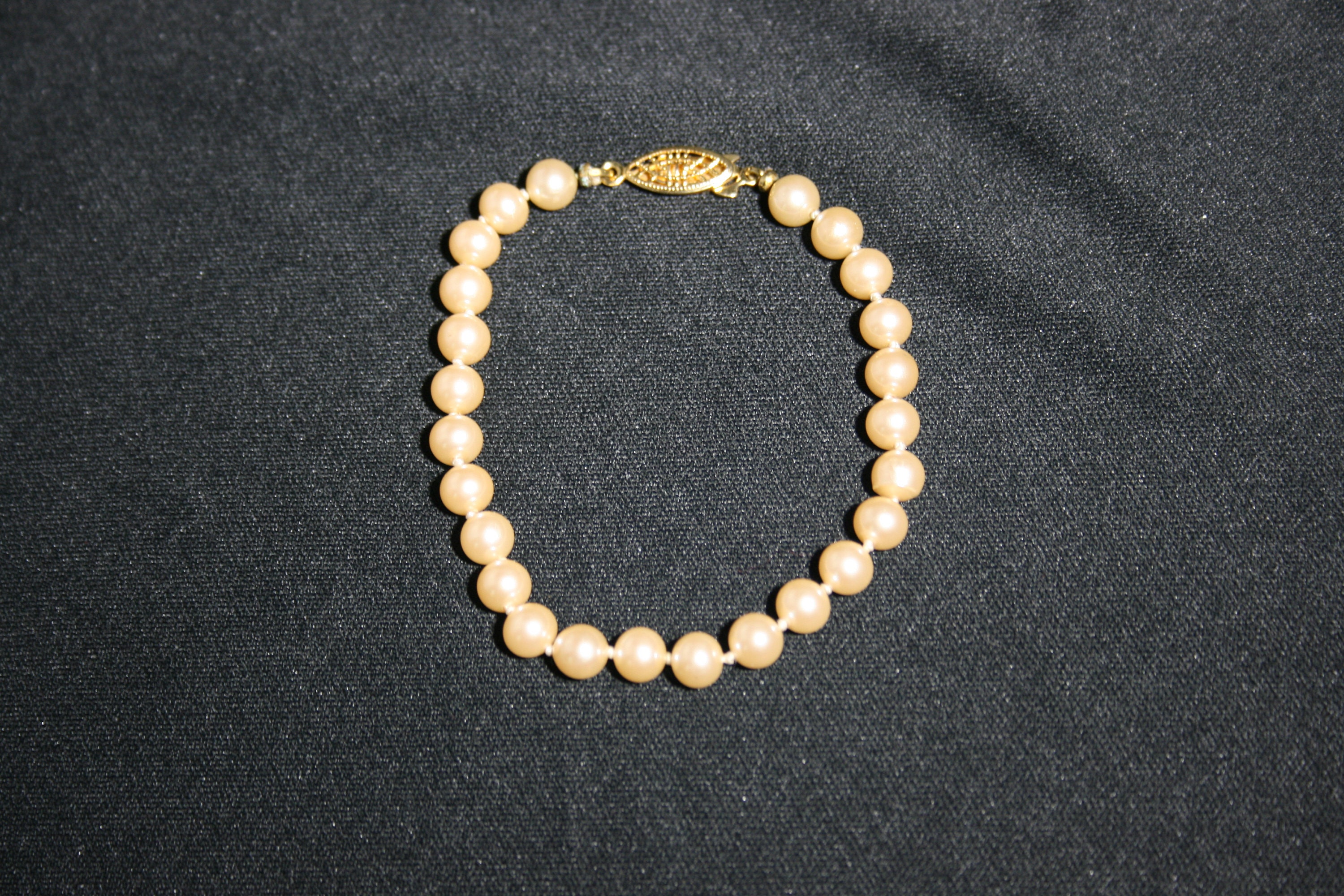 dating necklaces by clasps