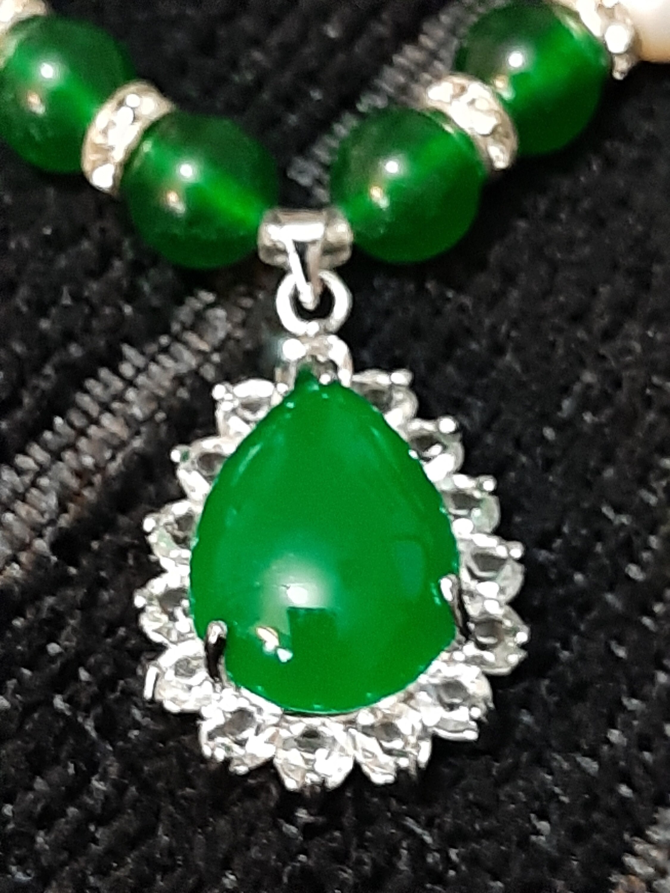 Freshwater pearl and jade necklace top