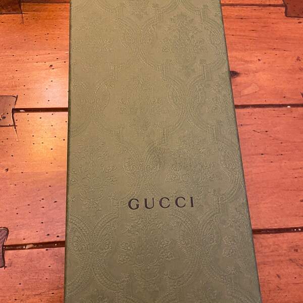 Authentic Gucci Empty Green Embossed Shoe Box. Designer. 12.5” x 7.5” x 4.5”. Gift Box. Decor. Storage Box.