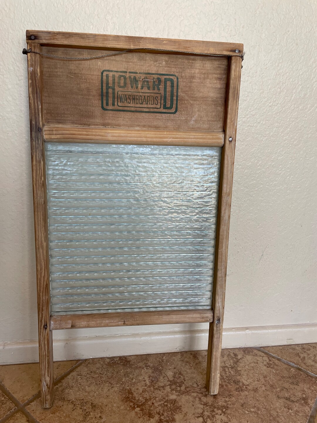 WWII Era 1940s Vintage Howard Washboards Glass Washboard. Laundry Room