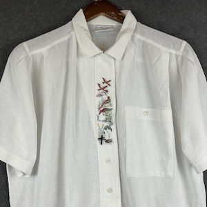 Vintage Dirndl Blouse Embroidered Top Austrian Blouse Octoberfest Festival Clothing