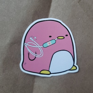 Pink NG Tubie Pengie (tube NG, Saint Valentin, inspiration entérale, Inclusion, Besoins spéciaux, Accessoires de vie médicale, Autocollants étanches)